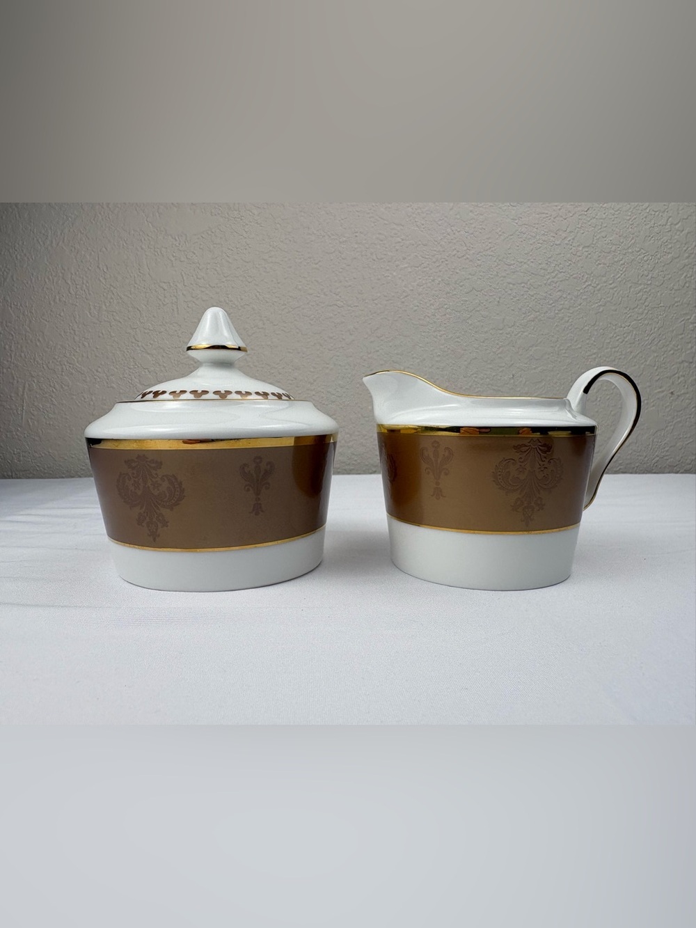 Mikasa Damask Cooper creamer and lidded sugar bowl set
